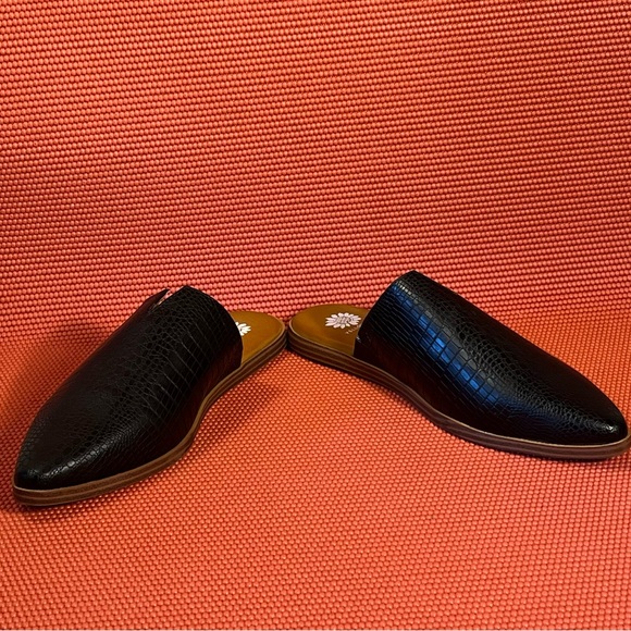 Yellow Box Women’s Novita Black Slip On Mules Size 8.5 New in Box - Picture 5 of 10